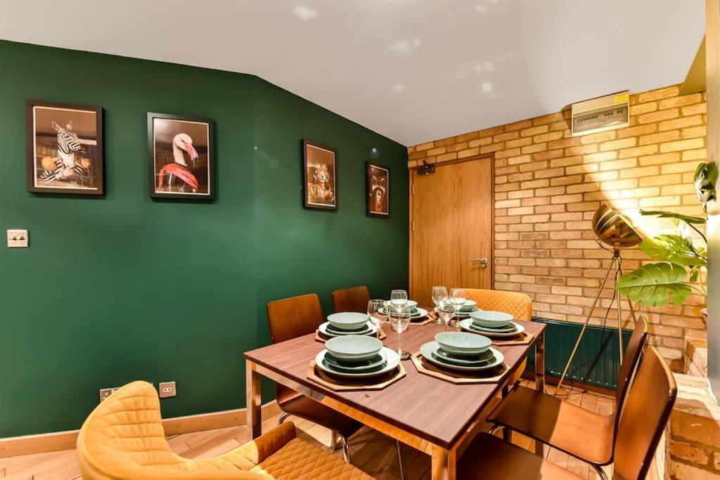 Spacious 2 Bed Urban Jungle Flat, Central London Eksteriør bilde